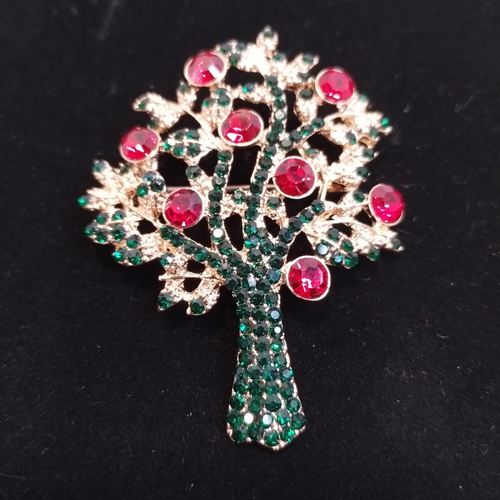 Vintage Gold Tone Multi Round Ruby Red Emerald Green Rhinestone Tree Brooch Pin